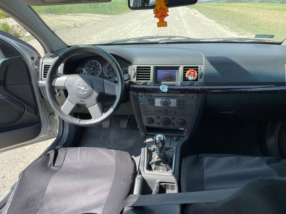 Opel Signum GTS 1.9 CDTI