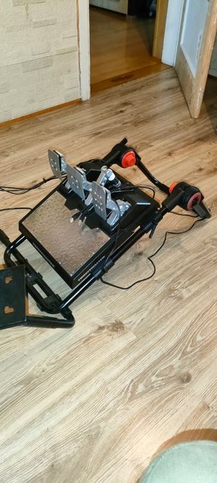 Kierownica T300 Ferrari, pedały + fotel