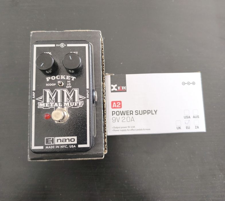 Conjunto pedal guitarra elétrica + transformador