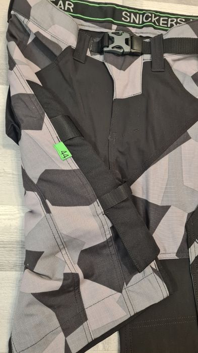 Spodnie Snickers workwear szorty robocze rozmiar 44 (pas 76 cm)