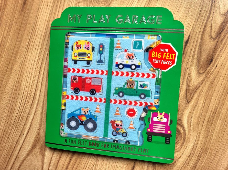 My Play Garage książeczka sensoryczna filc po angielsku