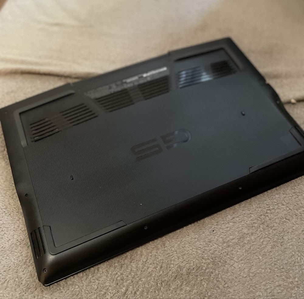 Laptop Dell G5550