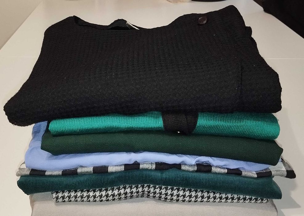 Zestaw 1 damskiej odzieży
rozm ok M
sztuk 7