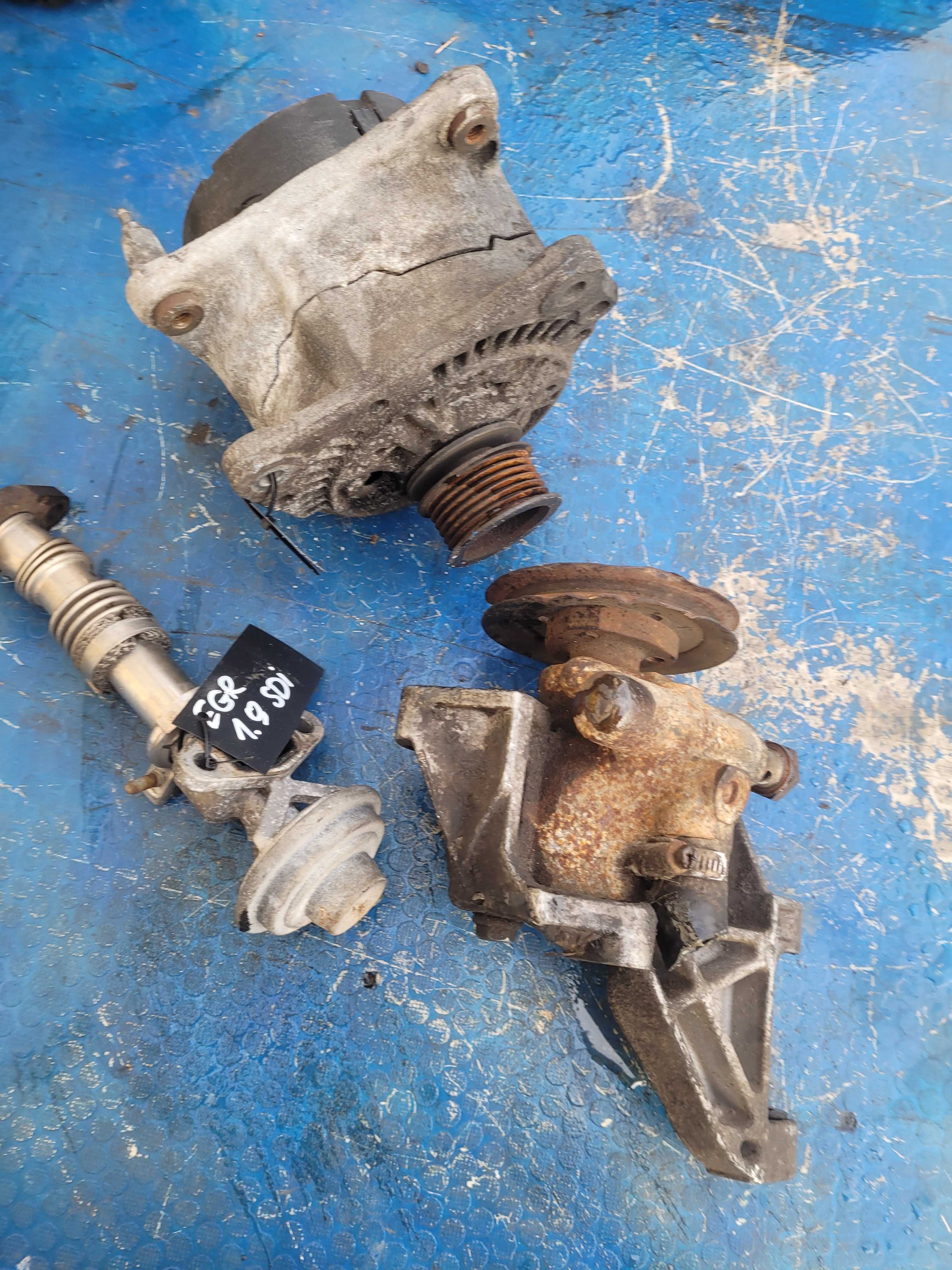 pompa wspomagania alternator obudowa golf III sdi
