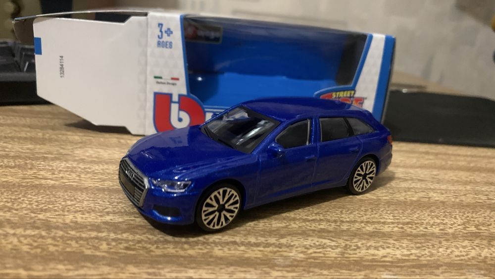 Модель 1/43 Audi A6 C8 Avant (Bburago / Burago)