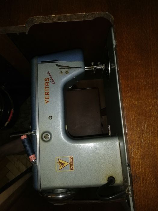 Швейная машинка веритас