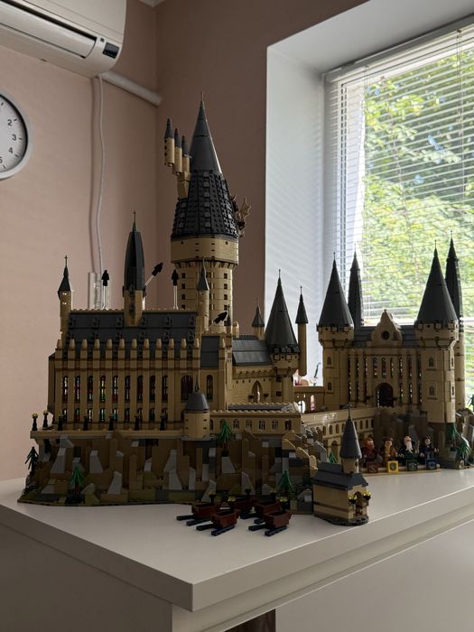 Lego Хогрватс оригинал с упаковкой и минифигурками собранный