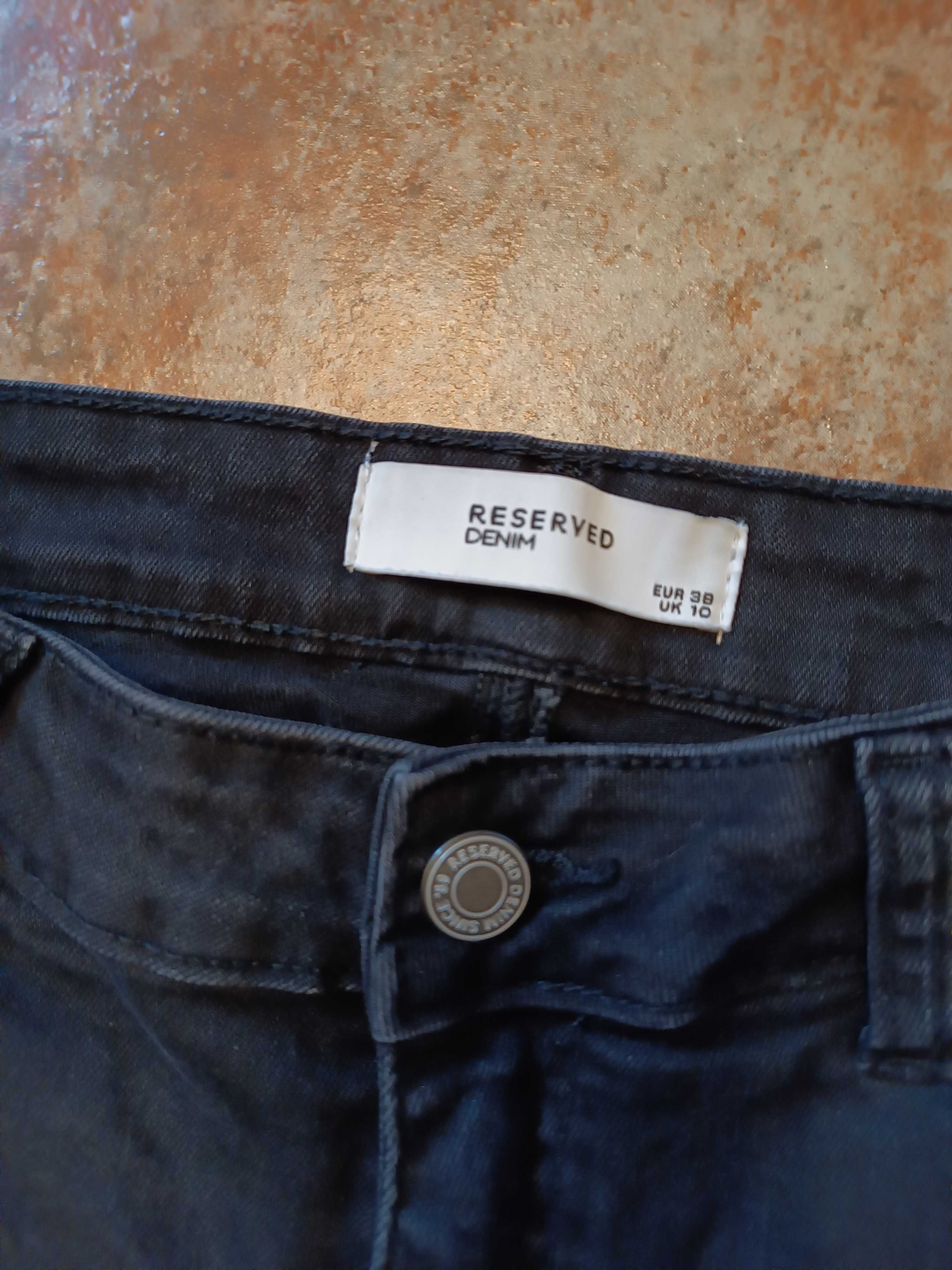 Czarne jeansy push up rurki Reserved slim 36 skinny