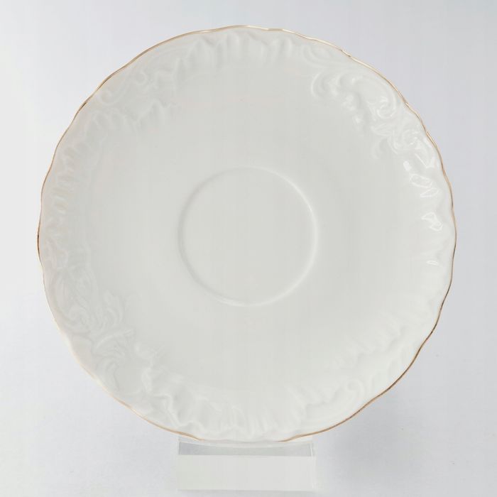 piękna biały spodek porcelanowy ćmielów rococo