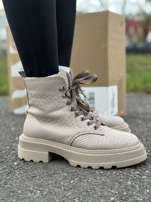 Ботинки жіночі шкіра 39 р