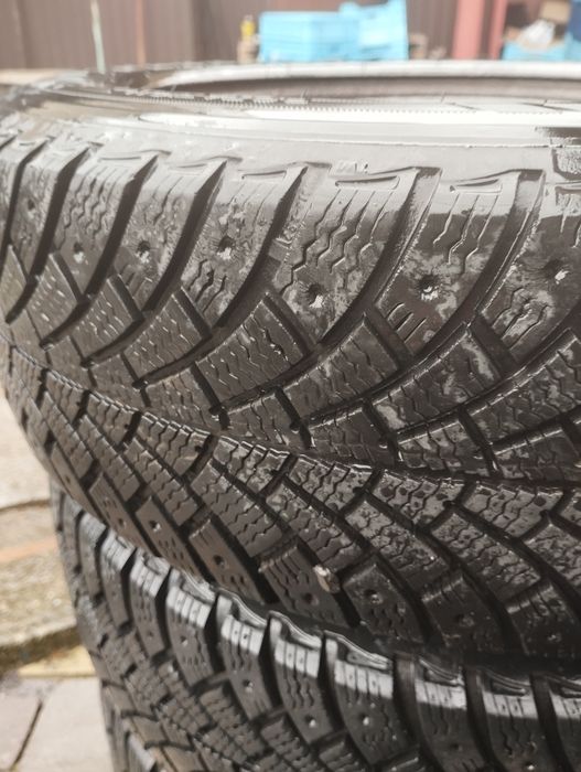 Шини б/у зимові 185/65 R15