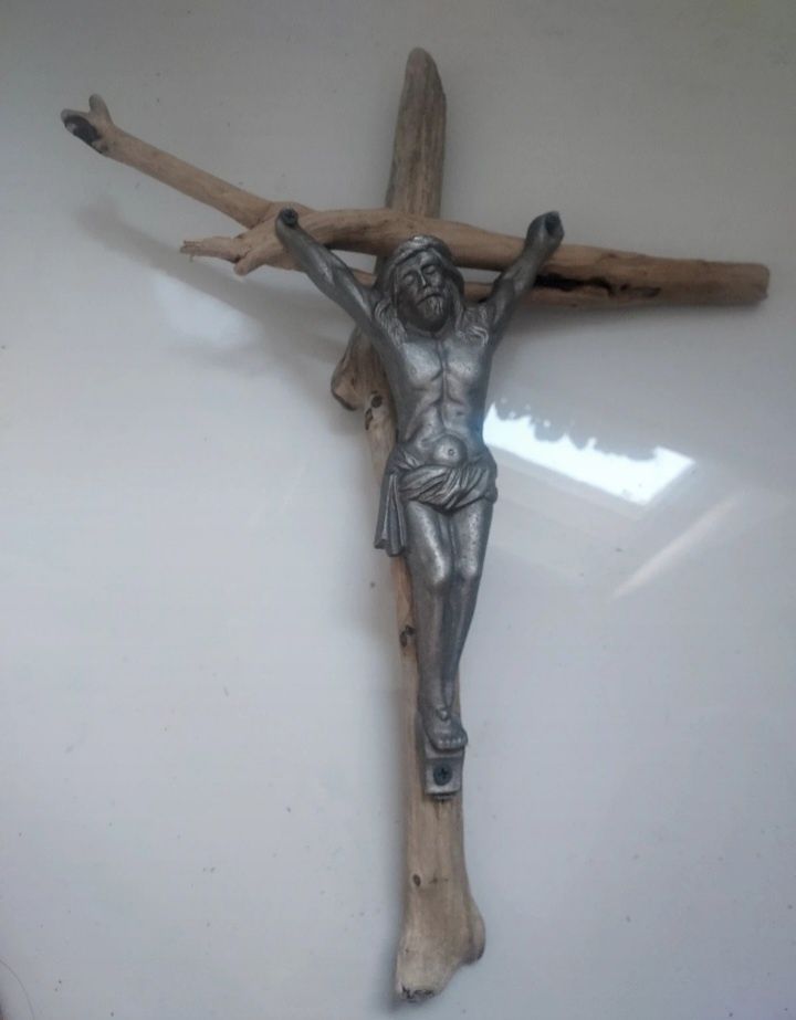 krzyż wiszący duży 50 cm