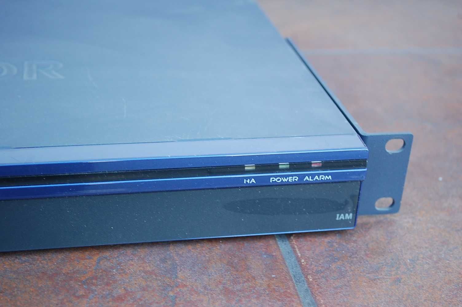 Router Switch SANGFOR  (M5100-AC-IS)