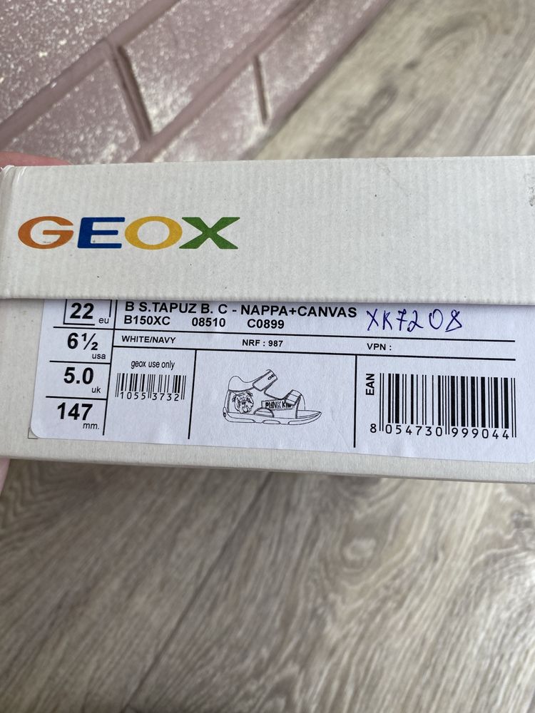 Детские босоножки Geox для мальчика 22 размер