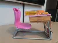 Stolik, krzeselko i przybory dla lalki
