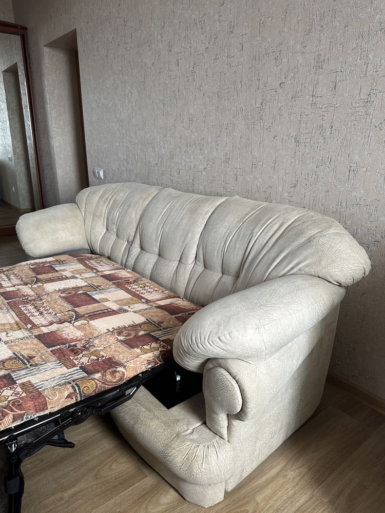 Продам розкладний диван