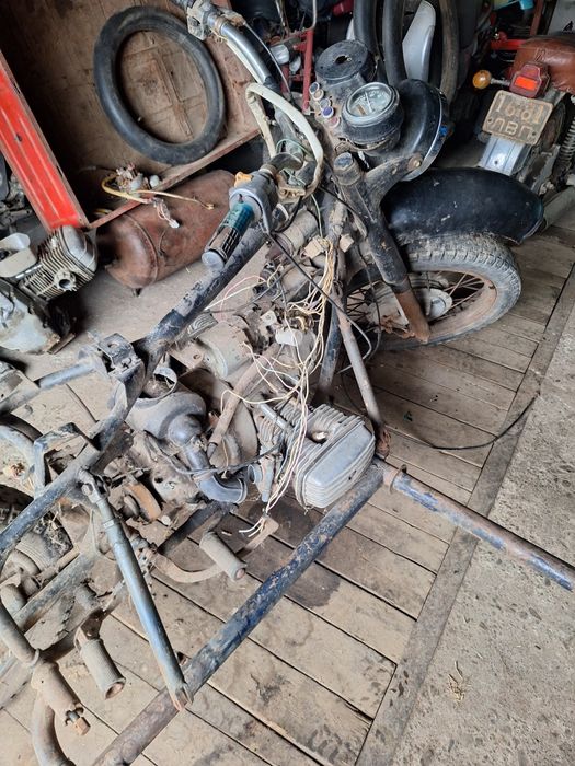 Продам мотоцикли дніпро і запчастини до них