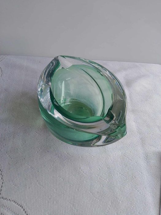 Szklana popielniczka