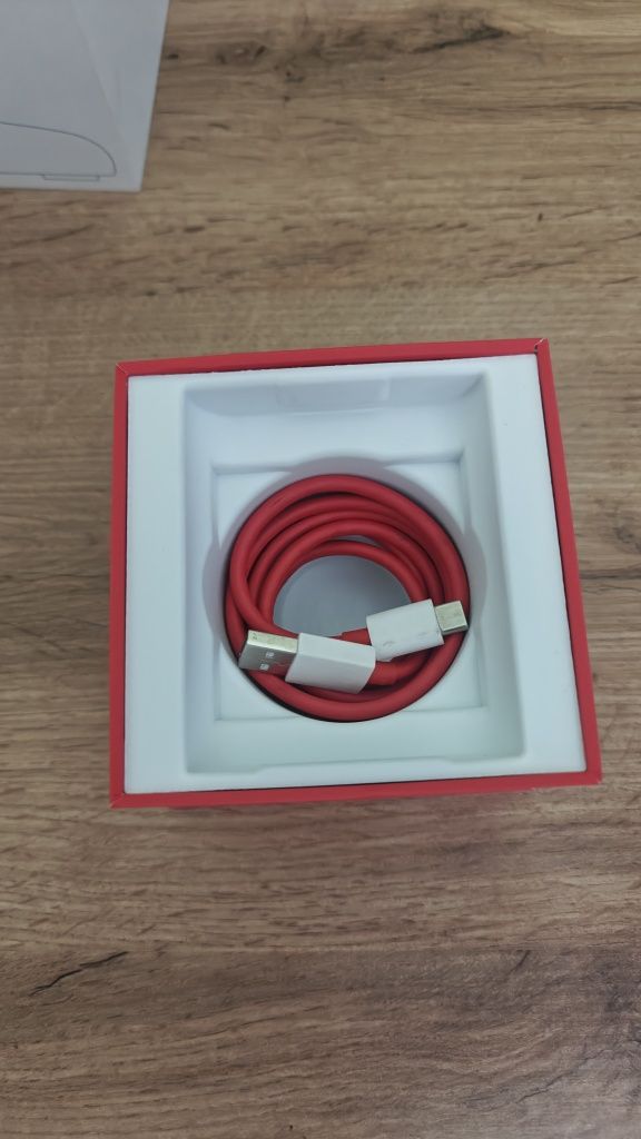 Ładowarka indukcyjna oneplus 50w