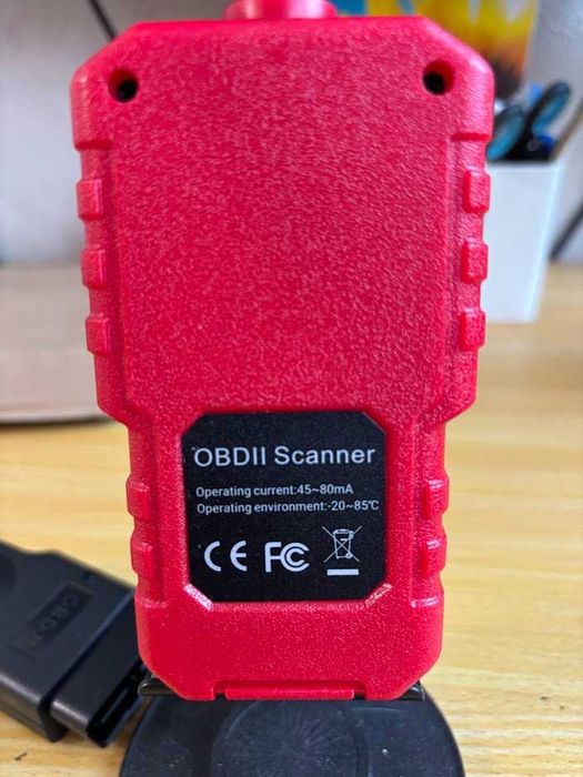 Професійний сканер OBD2 CY3001