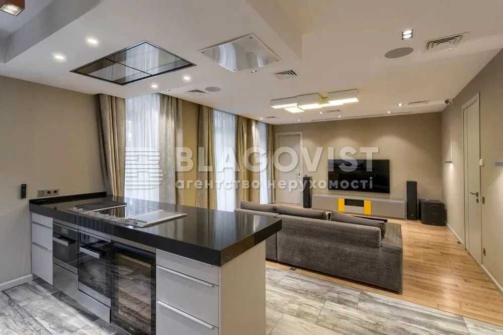 Продаж 3-х кімн кв-ри вул.Шота Руставелі 27 Дореволюційний будинок