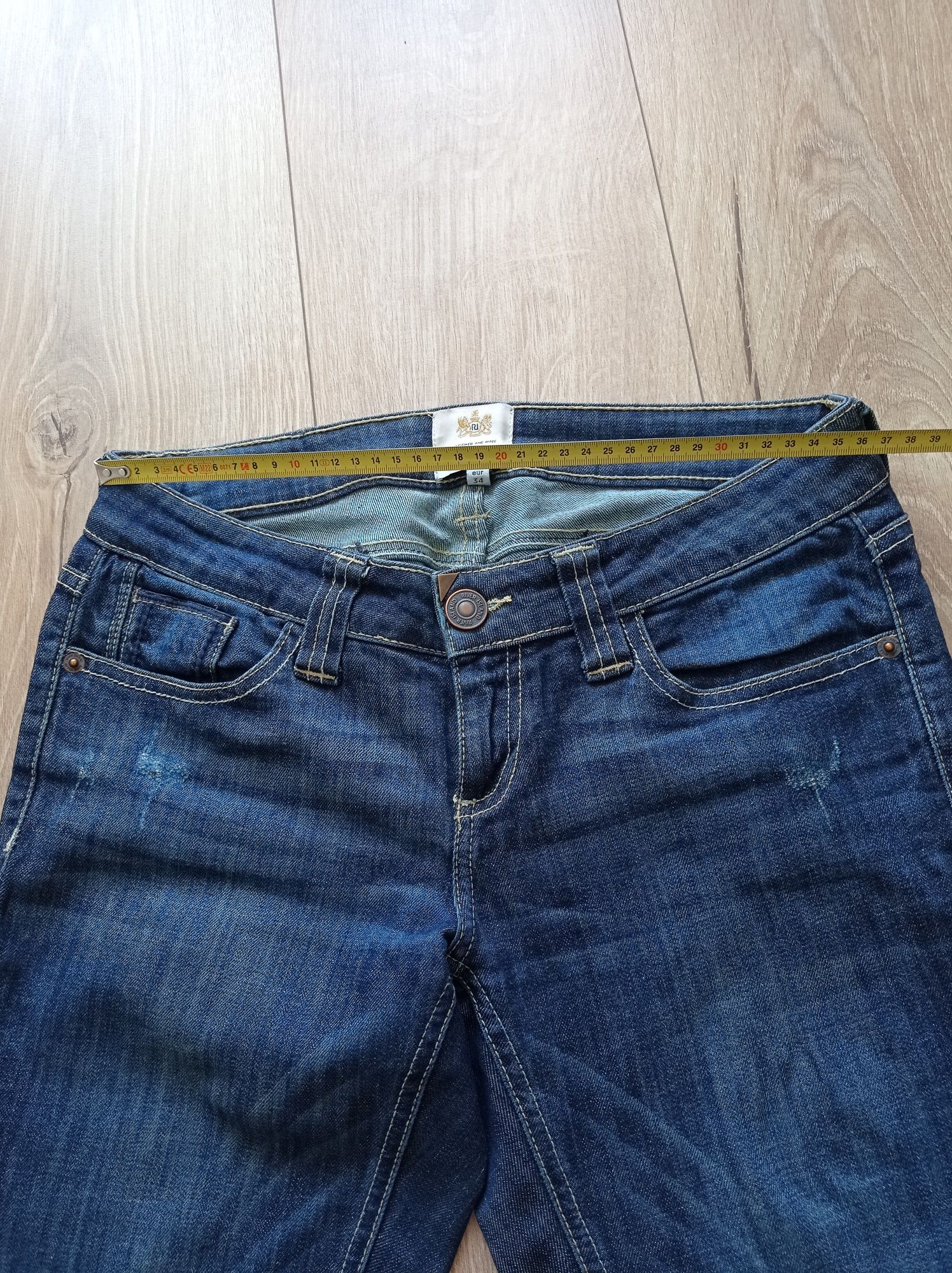 Spodnie jeans r. 34/XS River Island