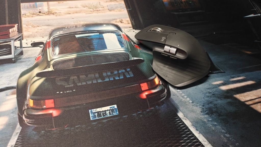 Podkładka gamingowa Cyberpunk 2077 – Garaż Porsche 911