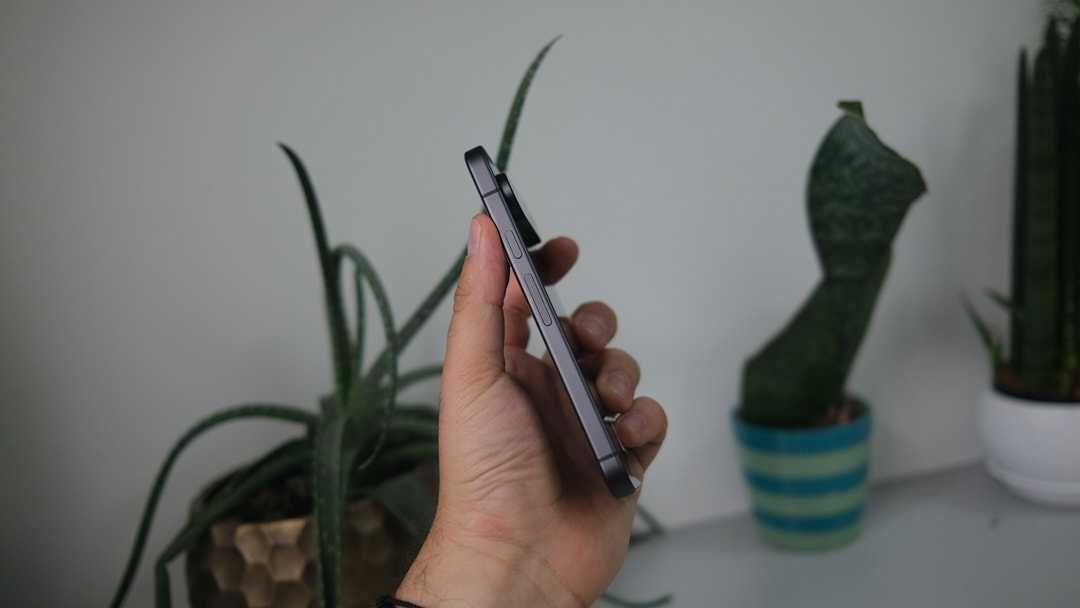 Google Pixel 9 12/256GB Obsidian  Як новий Open box 2 цикла