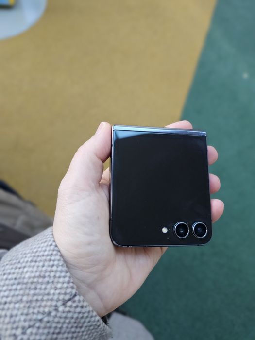 Samsung Galaxy flip 5 para arranjo