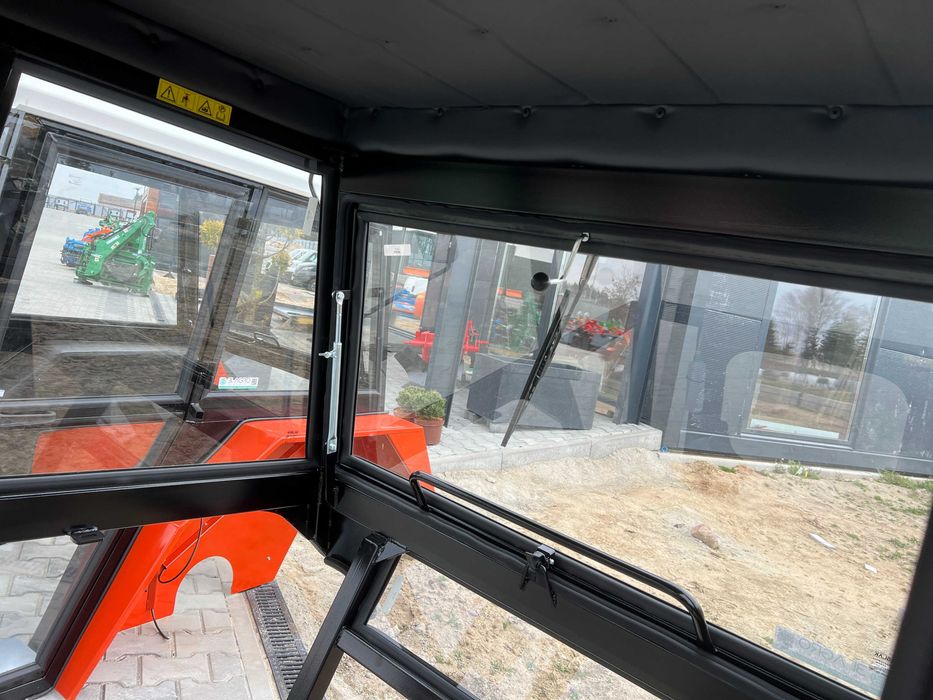 Kabina Ursus C360 C-360 C-330 C330 T-25 z błotnikami NAGLAK ---RATY---