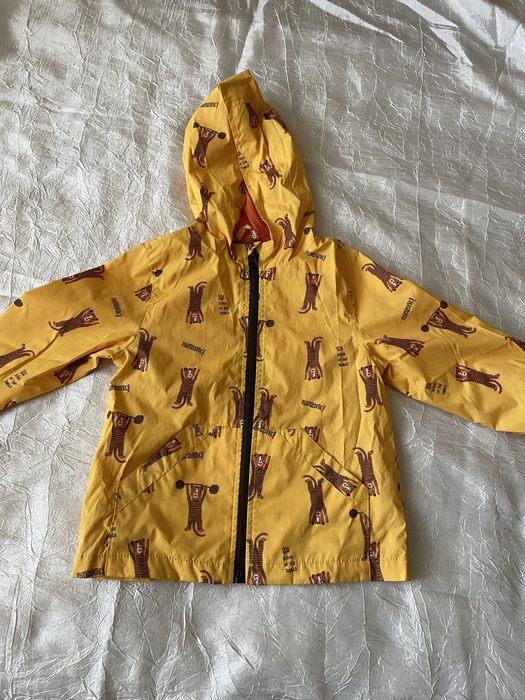 Продам ветровку, в хорошем состоянии