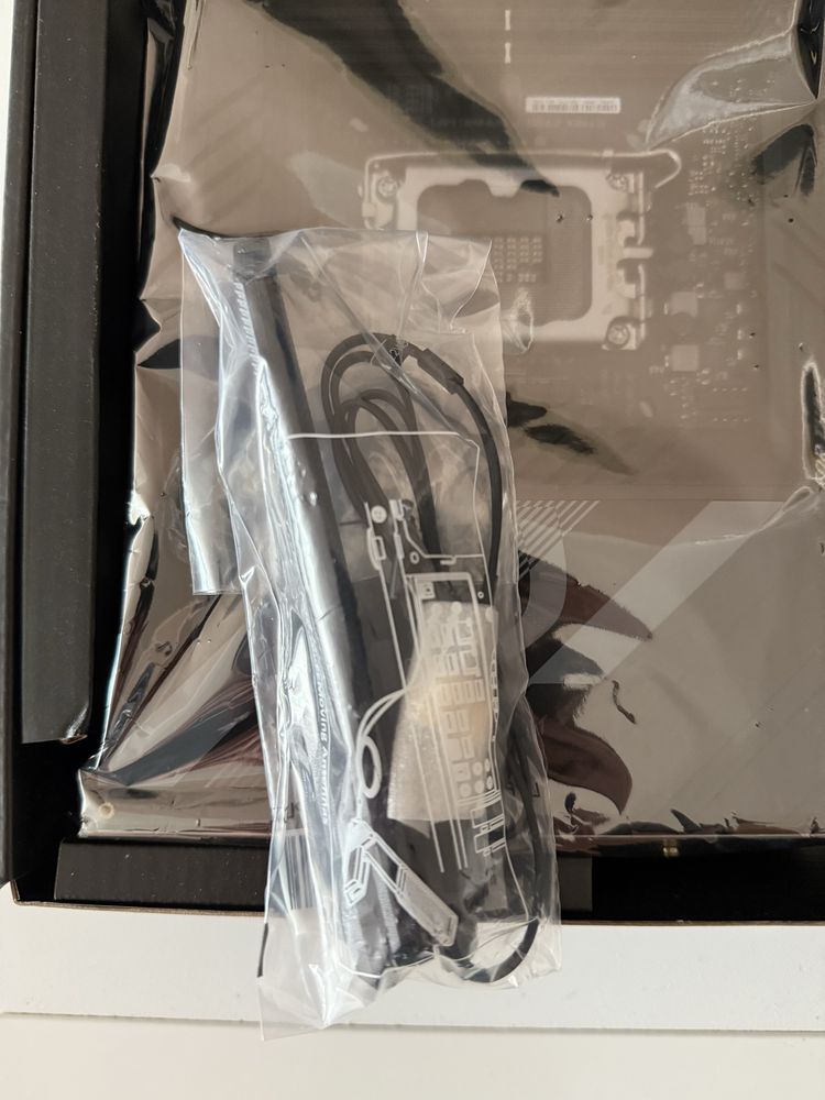 Материнська плата Asus ROG STRIX Z790-F Gaming WIFI s-1700 Z790