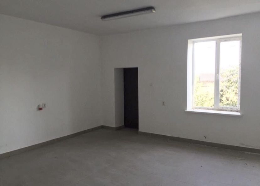 Приміщення 460м2, ремонт, територія 20с