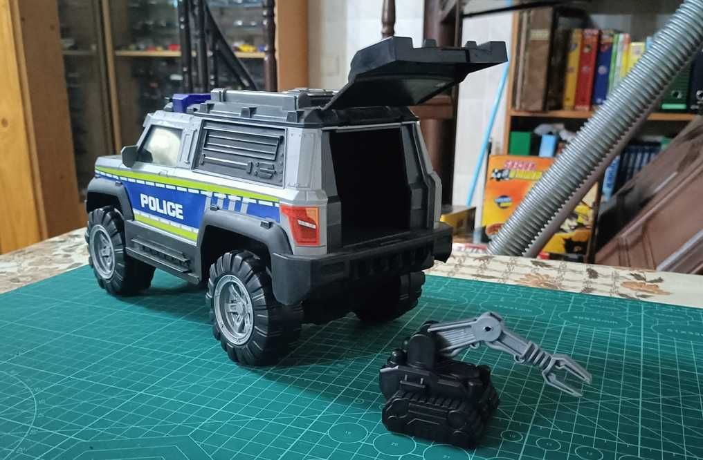 Jeep police como novo