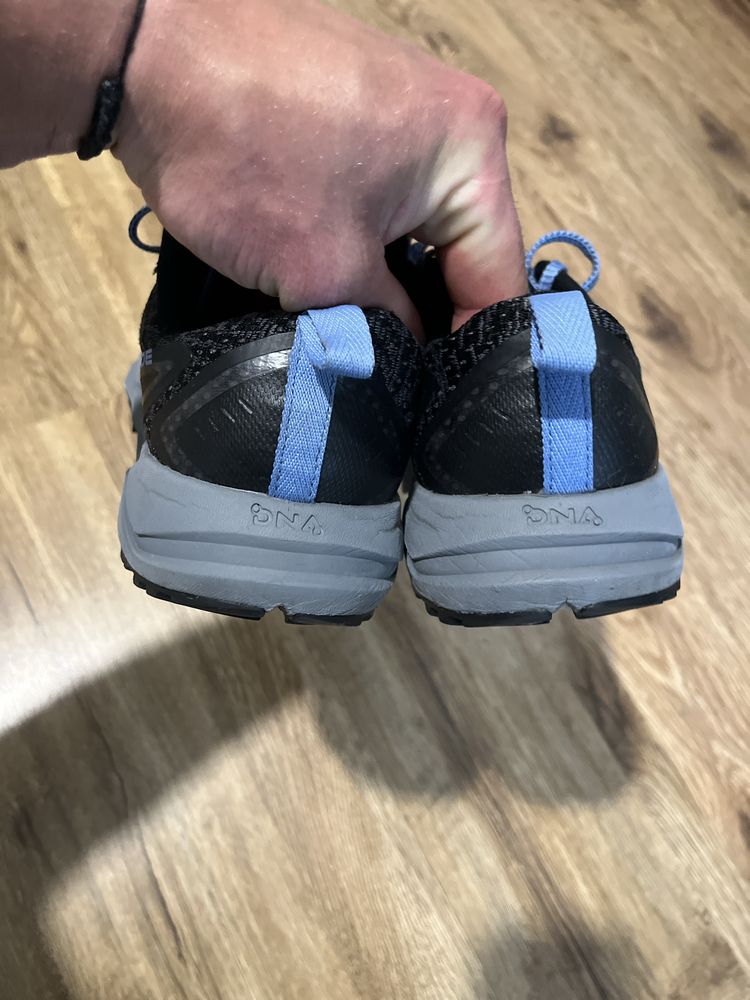 Кросівки Brooks original 39 розміру