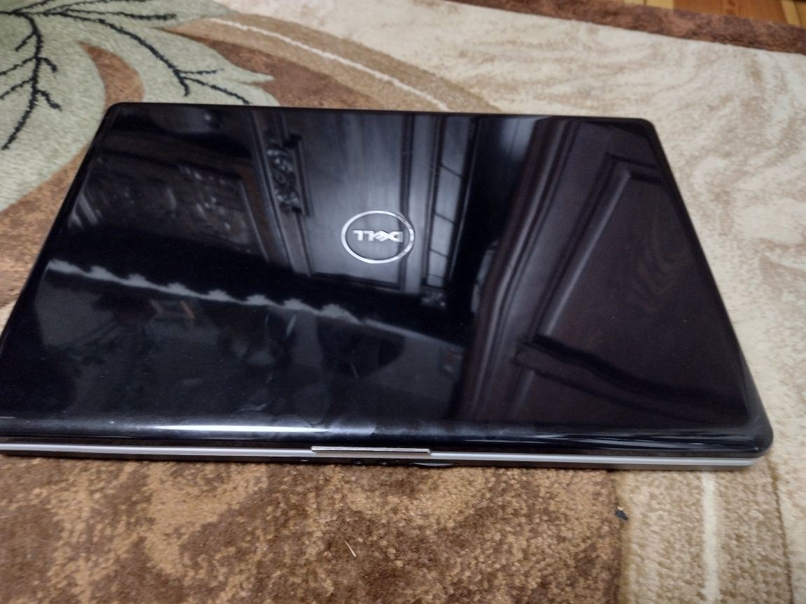 Laptop Dell Inspiron 1750 czarny