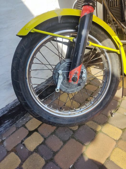 Колеса з резиною Барум Ява-Чезет 16-18