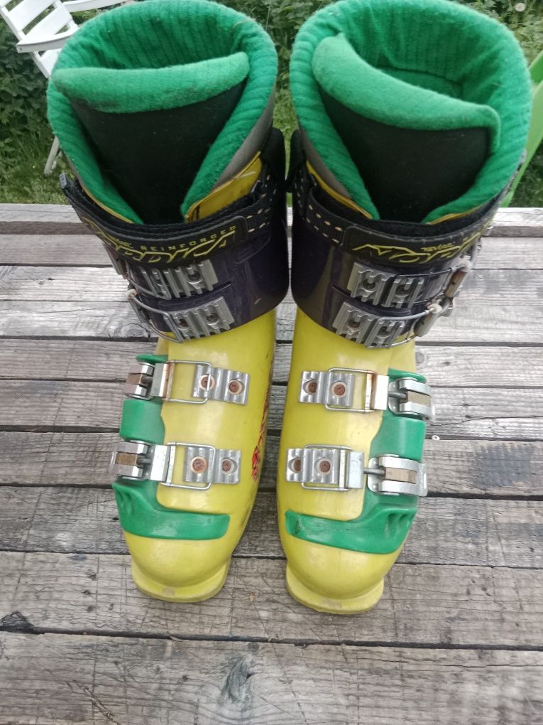 Buty narciarskie nordica na stope 24,5/25cmm
