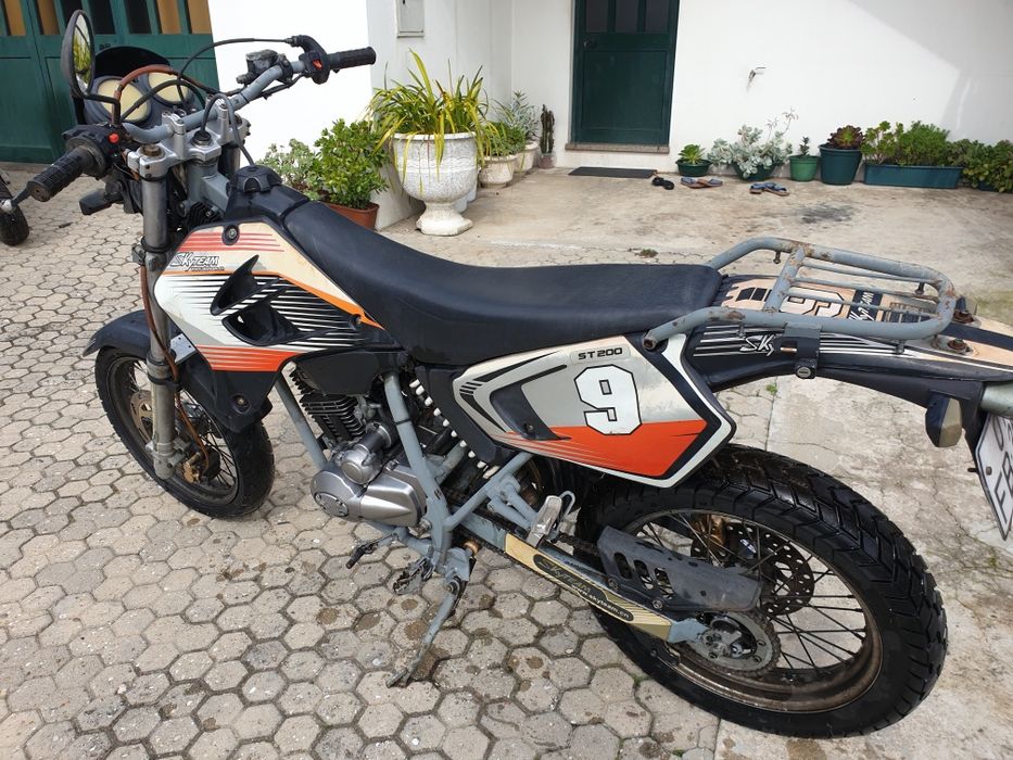 Skyteam 200cc supermotard