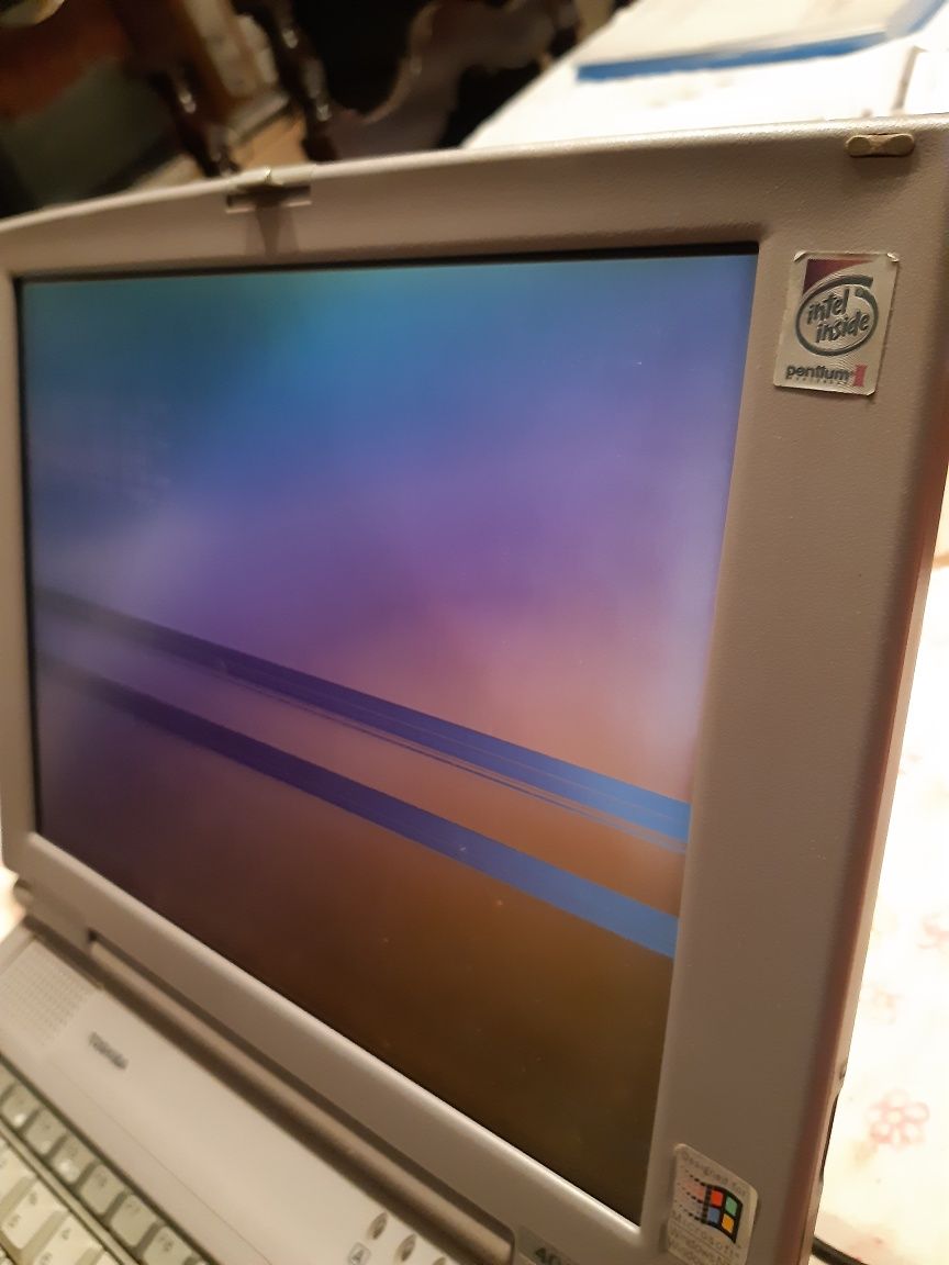 Computador Toshiba Pentium II