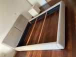 Cama estofada com estrado