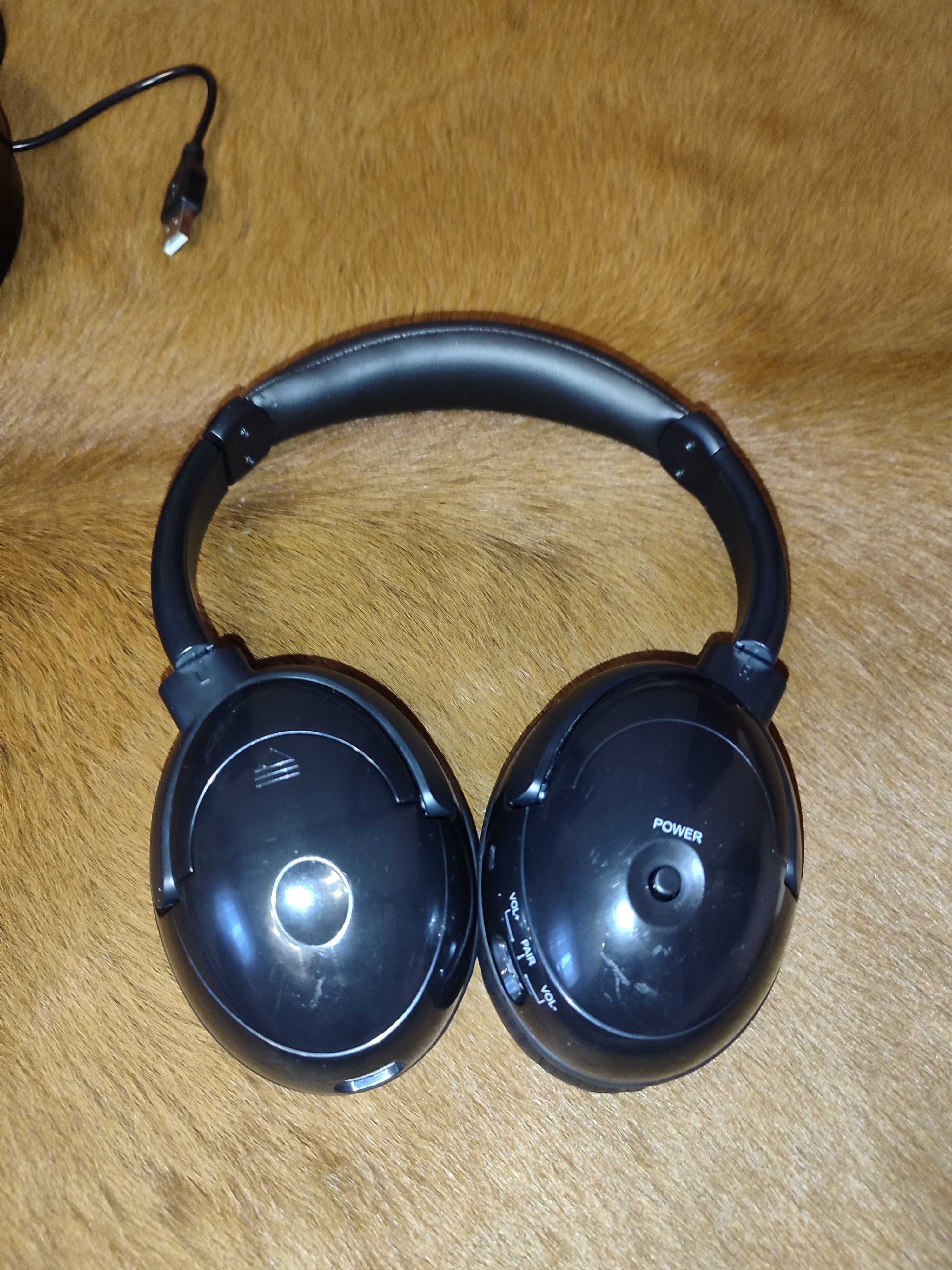 Бездротові навушники CAT DHP-65902 з базою (2.4GHz, Dolby Digital)