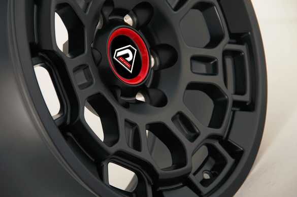 alu felgi 17 x8 6x139,7 TRD replika TOYOTA lan cruiser fj hilux 106,1
