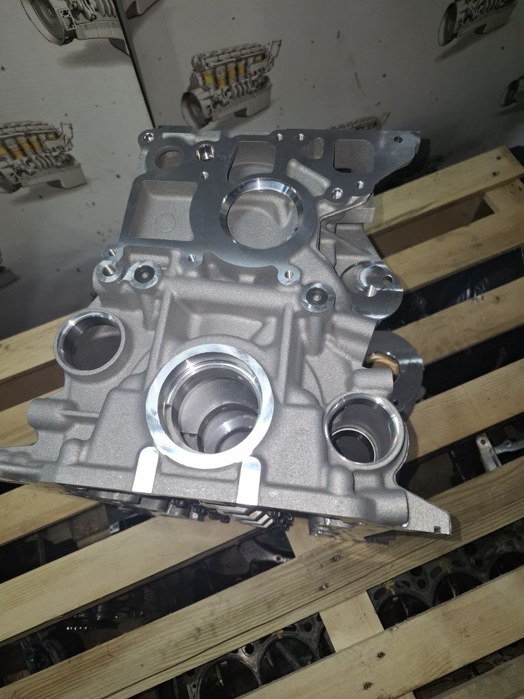 Nowy orginalny blok bmw  e60 e61 e87 x3 e83 2.0d n47d20a