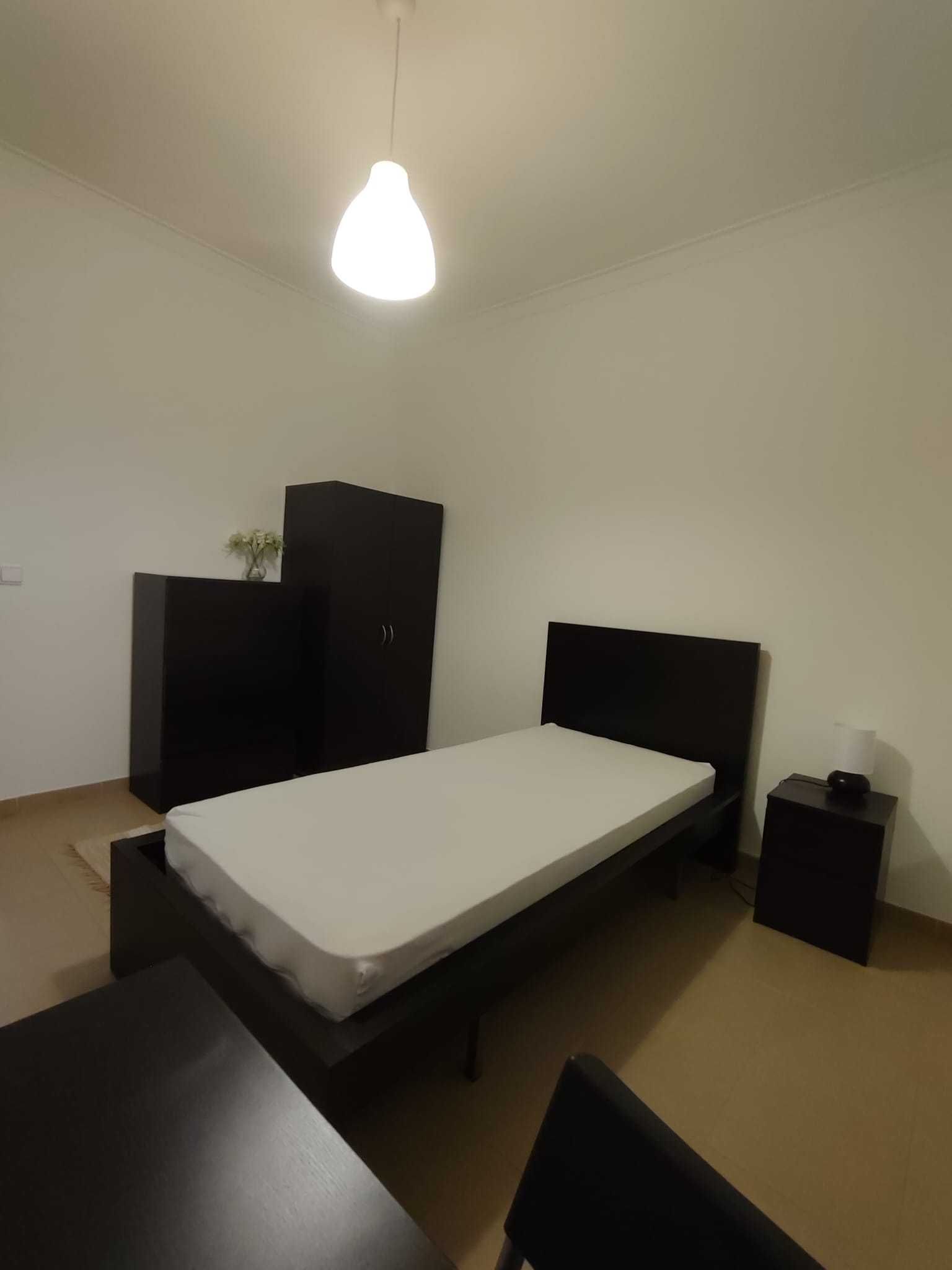 Quarto no centro da Moita