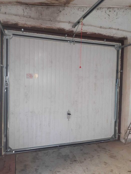 brama garażowa uchylna, dwuskrzydłowa PRODUCENT