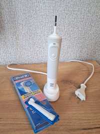 Електрична зубна щітка Braun Oral-B Vitality D100 Sensitive Clean