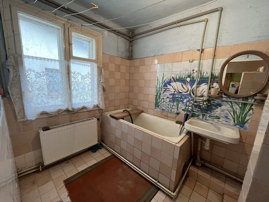 Продається будинок 100м.Крихівці.Комунікації.Центр.Школа.Садок.Місто