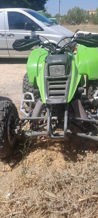 Moto 4 kawasaki 2.5 cc