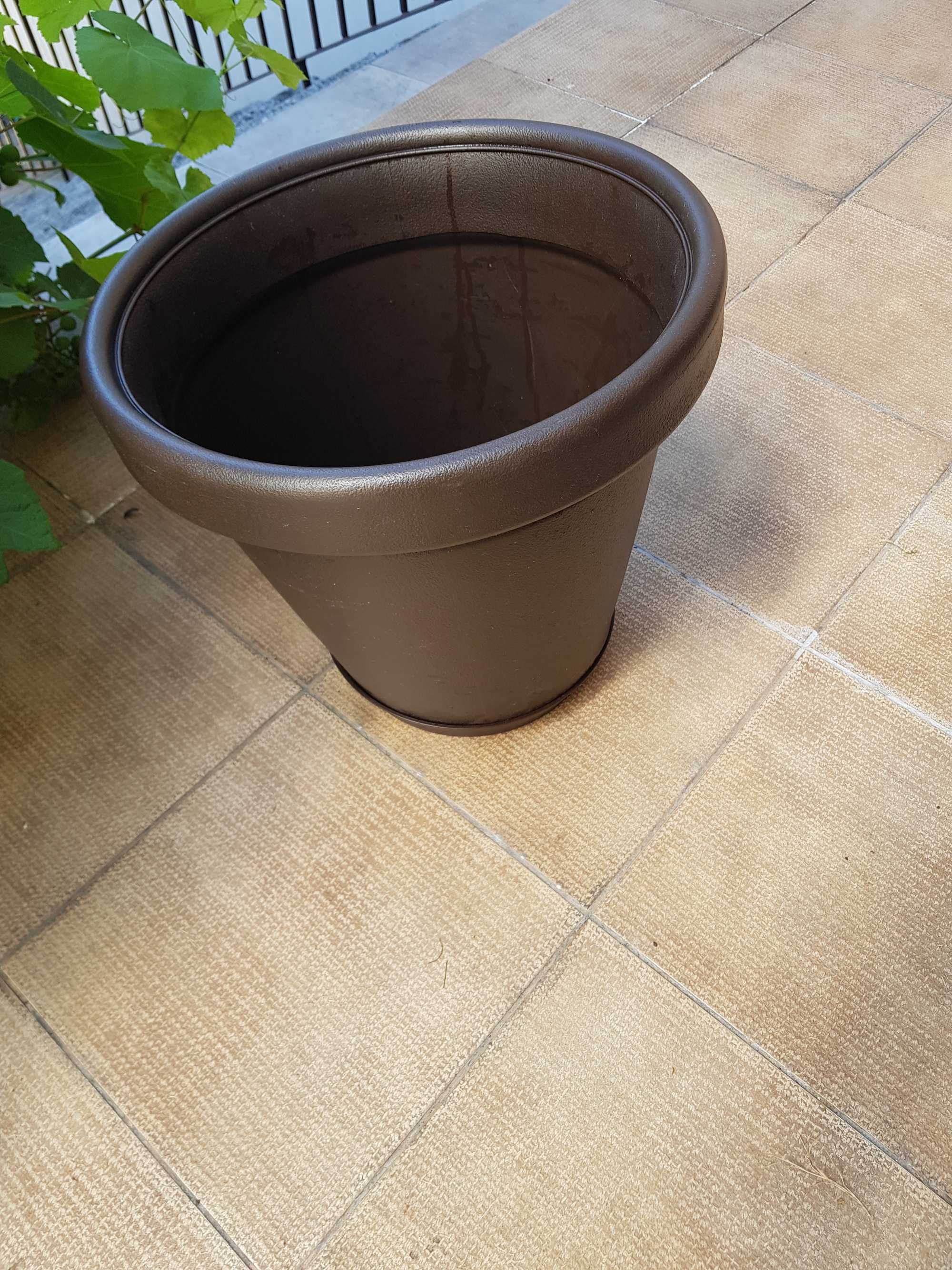Donica ogrodowa tarasowa  z podstawkiem   38 cm średnica